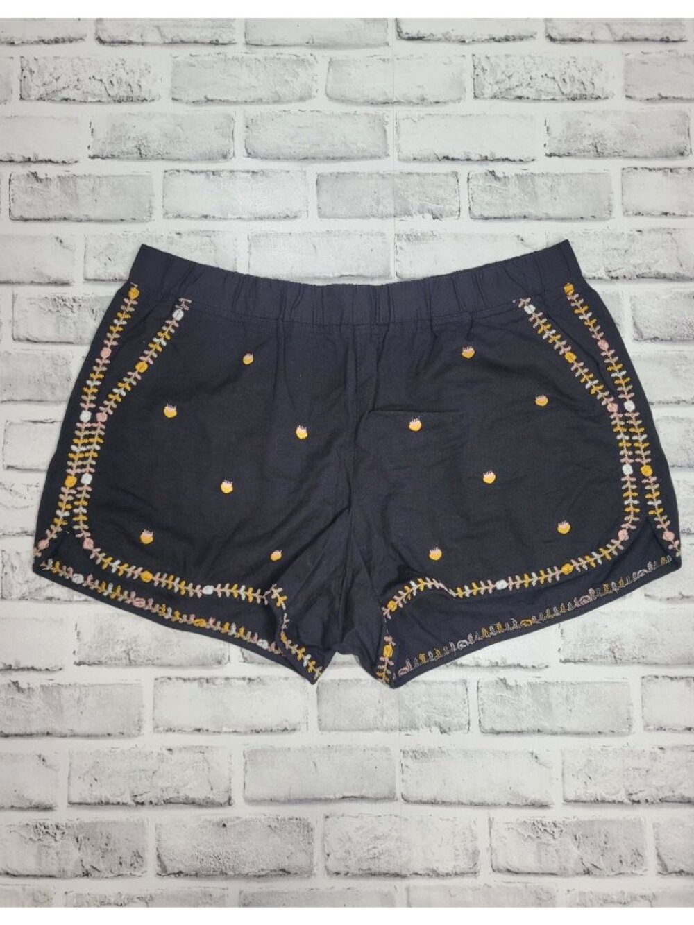 NWOT Madewell Springtime Pull On Embroidered Black Shorts Comfort Size Large